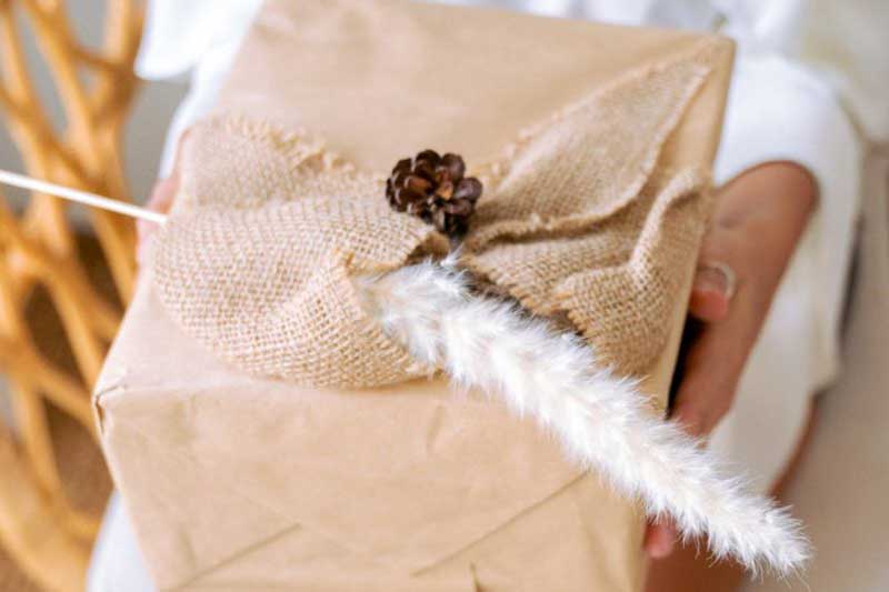 Conscious Gifting: Why Eco-Choices Are Winning Over Premium Plastics