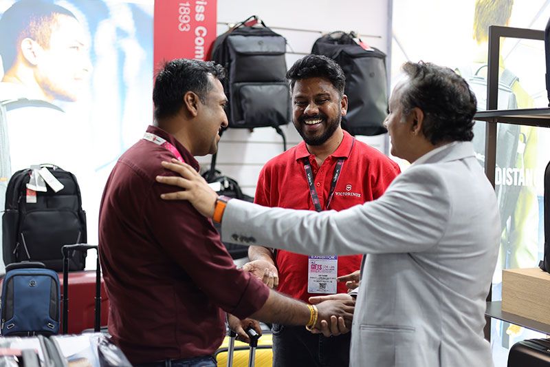 How B2B Exhibitors Can Identify Market Opportunities Before Competitors