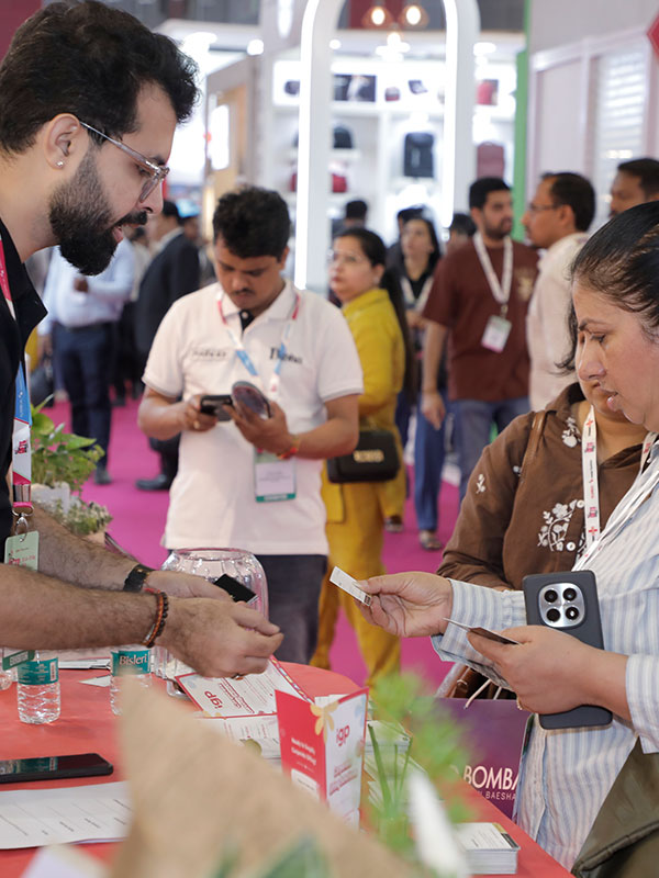 awards and trophies at gifts world expo delhi